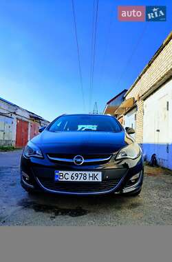 Opel Astra 2012