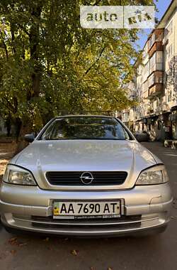 Седан Opel Astra 2005 в Києві