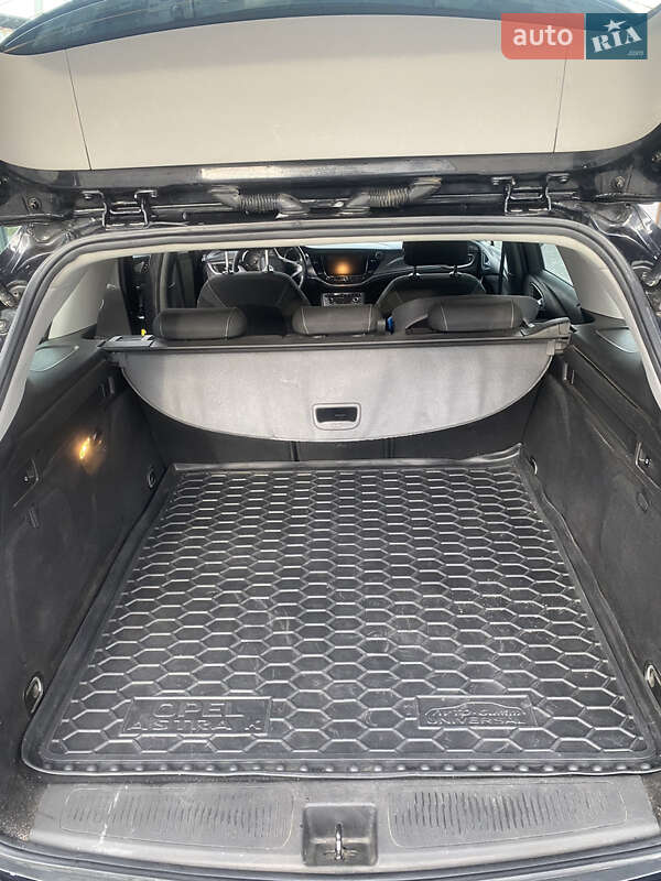 Універсал Opel Astra 2016 в Києві