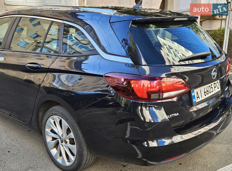 Універсал Opel Astra 2016 в Києві