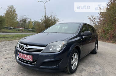 Универсал Opel Astra 2009 в Луцке