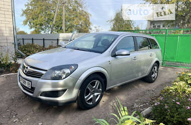 Универсал Opel Astra 2010 в Драбове