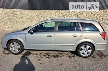 Універсал Opel Astra 2006 в Тернополі