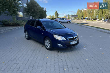 Універсал Opel Astra 2012 в Білій Церкві