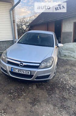 Хетчбек Opel Astra 2004 в Дрогобичі