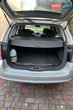 Универсал Opel Astra 2012 в 