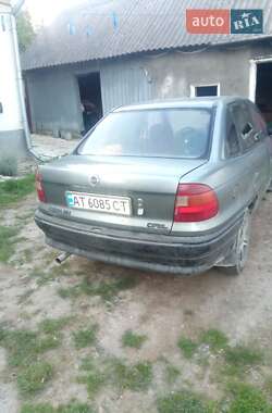 Седан Opel Astra 1992 в 