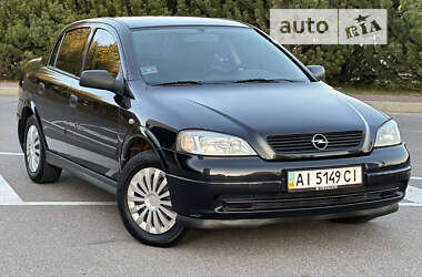 Седан Opel Astra 2005 в 