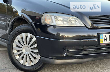 Седан Opel Astra 2005 в 