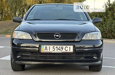 Седан Opel Astra 2005 в 