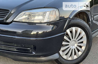 Седан Opel Astra 2005 в 