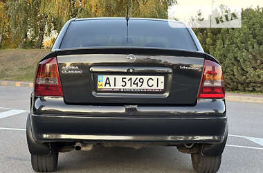 Седан Opel Astra 2005 в 