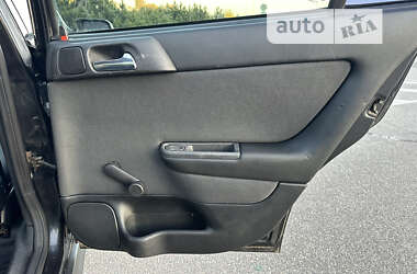 Седан Opel Astra 2005 в 