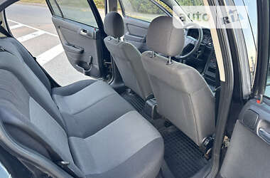 Седан Opel Astra 2005 в 