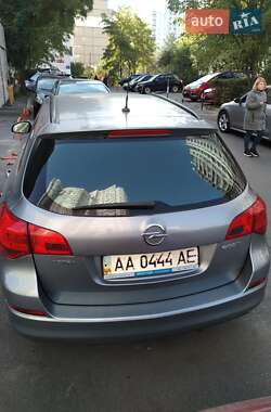 Универсал Opel Astra 2011 в 