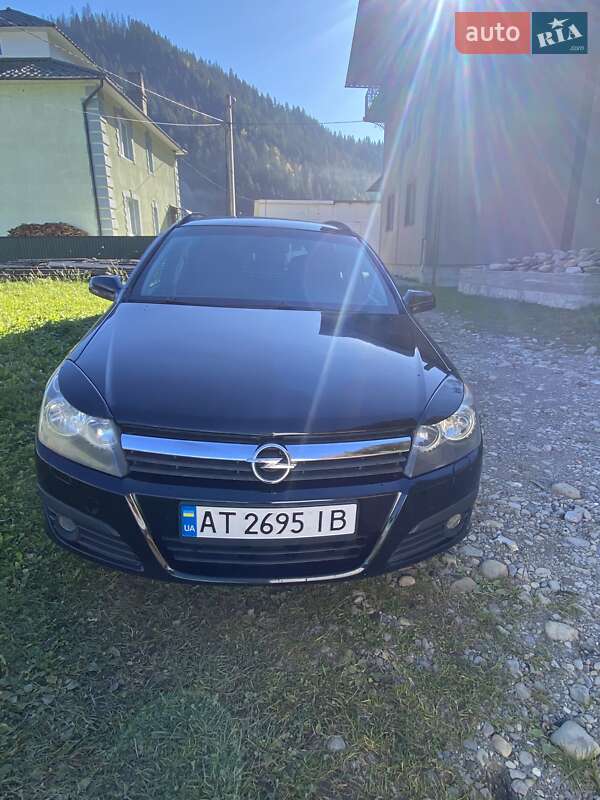 Универсал Opel Astra 2005 в Кутах