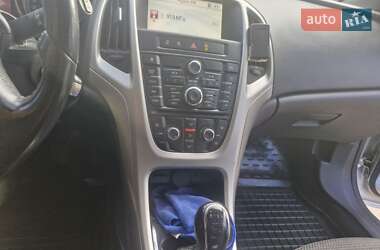 Универсал Opel Astra 2011 в 