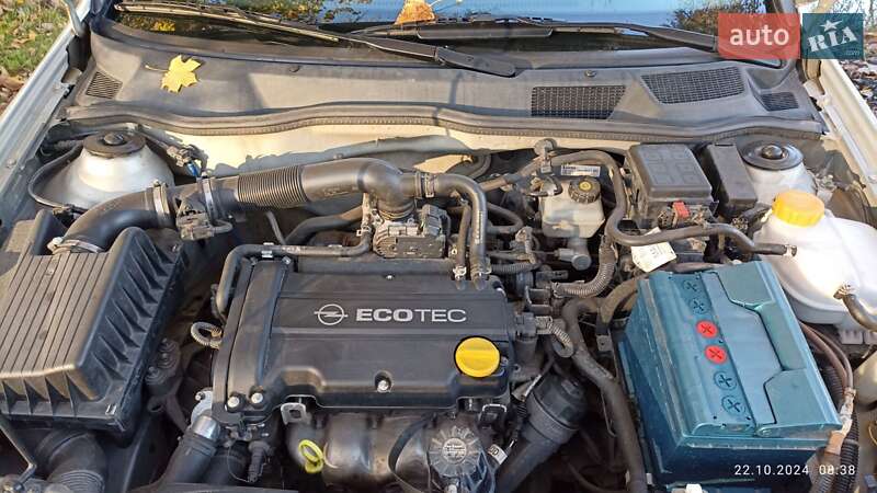 Седан Opel Astra 2006 в Києві