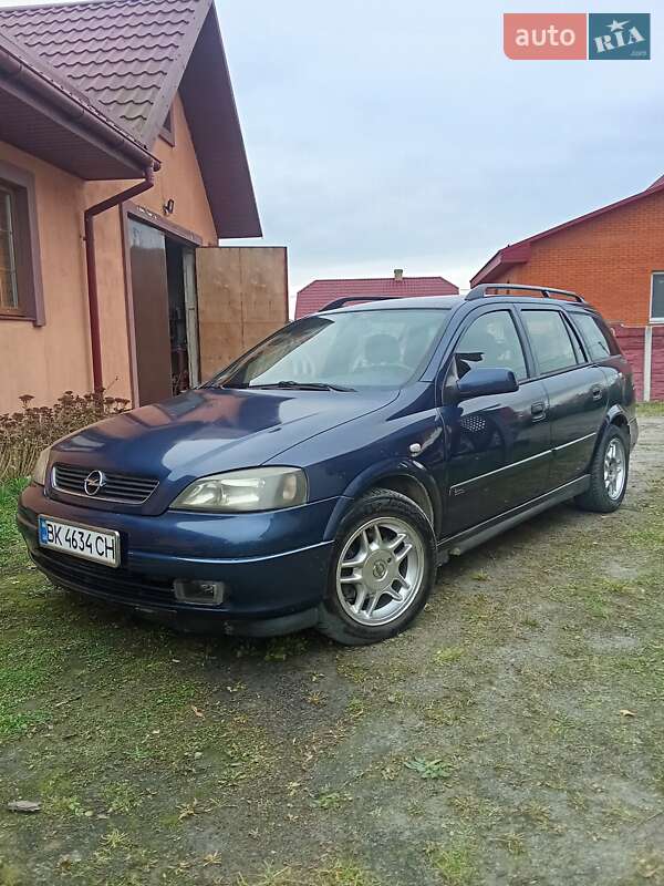 Универсал Opel Astra 2000 в Рокитном