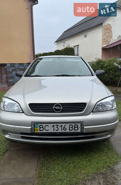 Седан Opel Astra 2008 в Жидачове