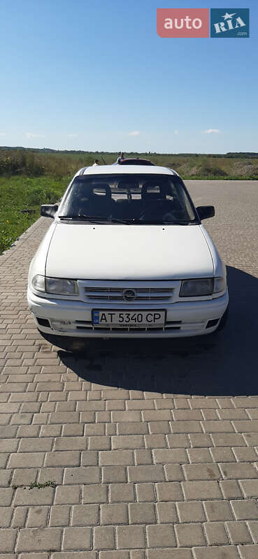 Хэтчбек Opel Astra 1992 в Ивано-Франковске