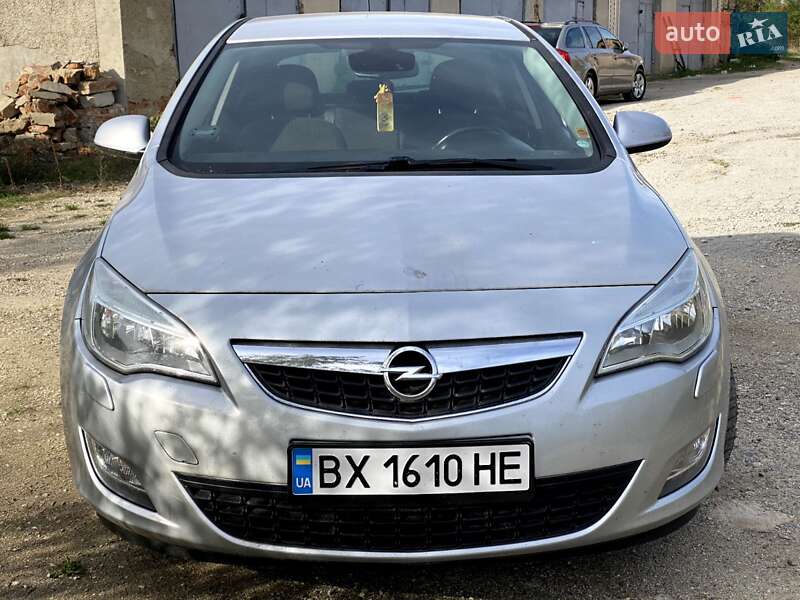Opel Astra 2010