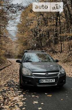 Opel Astra 2010