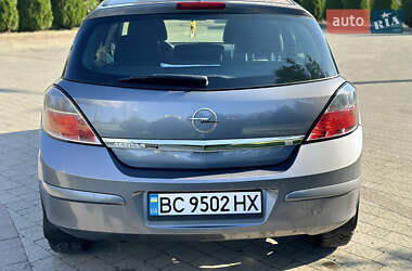 Хэтчбек Opel Astra 2007 в 
