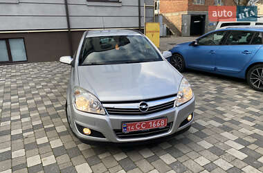 Універсал Opel Astra 2009 в Коломиї