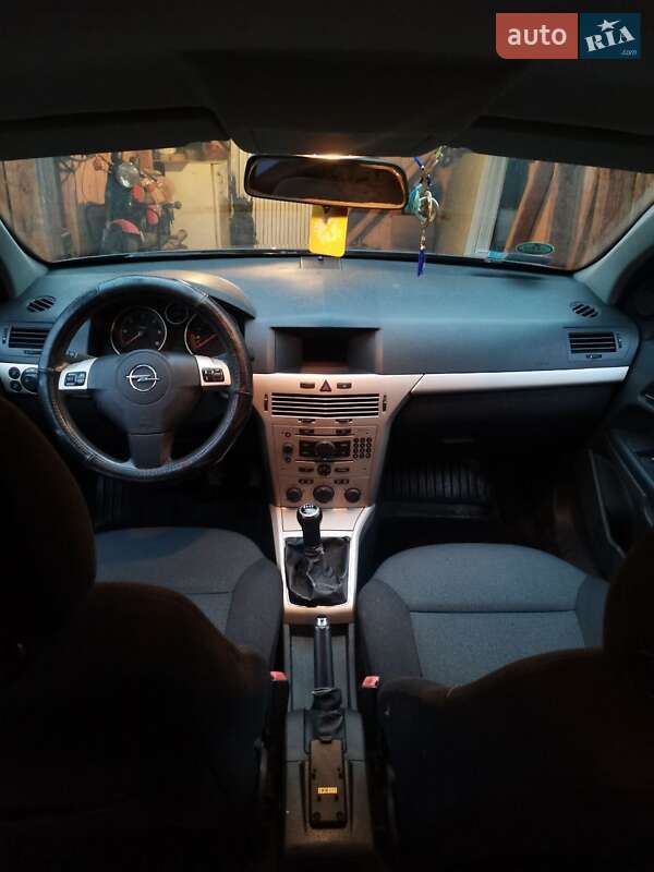 Универсал Opel Astra 2007 в Косове