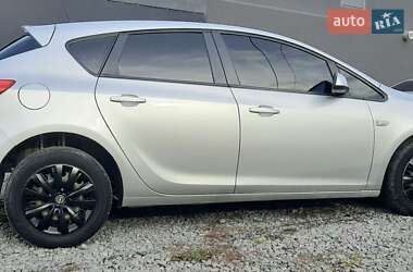 Хэтчбек Opel Astra 2011 в Шепетовке