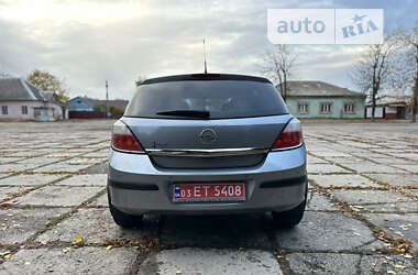 Хэтчбек Opel Astra 2006 в Первомайске