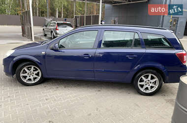 Універсал Opel Astra 2009 в Бучі