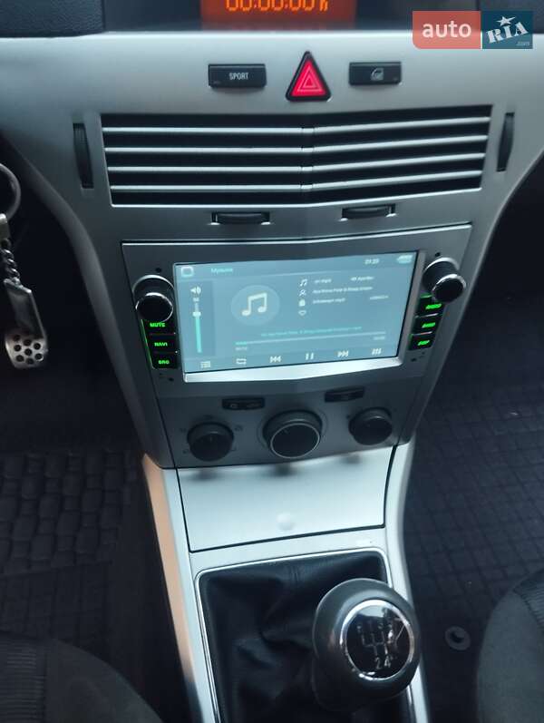 Хетчбек Opel Astra 2004 в Житомирі
