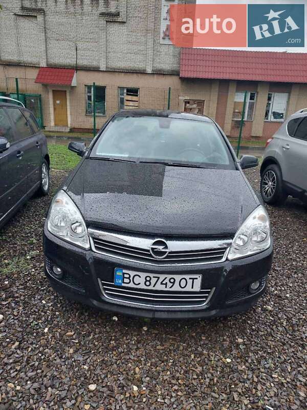 Хэтчбек Opel Astra 2009 в Жидачове