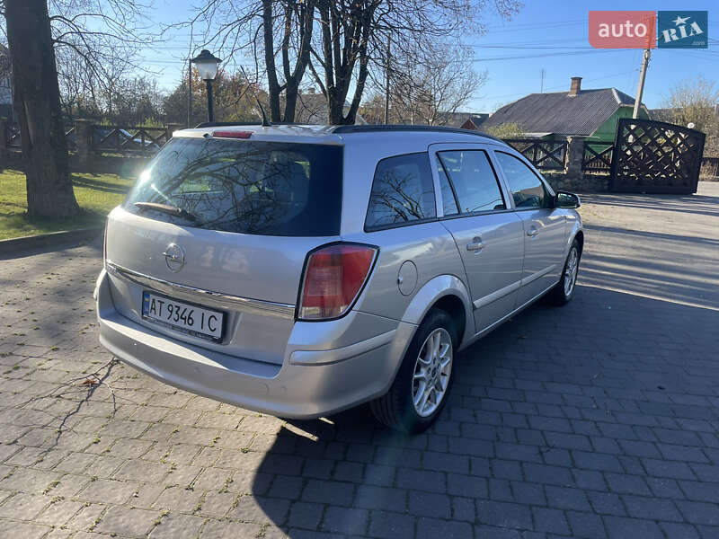 Універсал Opel Astra 2005 в Калуші