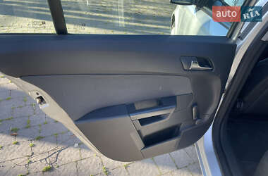 Универсал Opel Astra 2005 в 