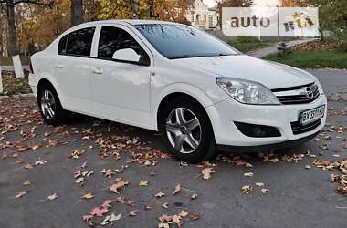 Седан Opel Astra 2012 в Кам'янець-Подільському