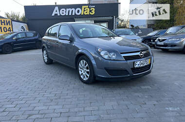 Хэтчбек Opel Astra 2005 в Сумах