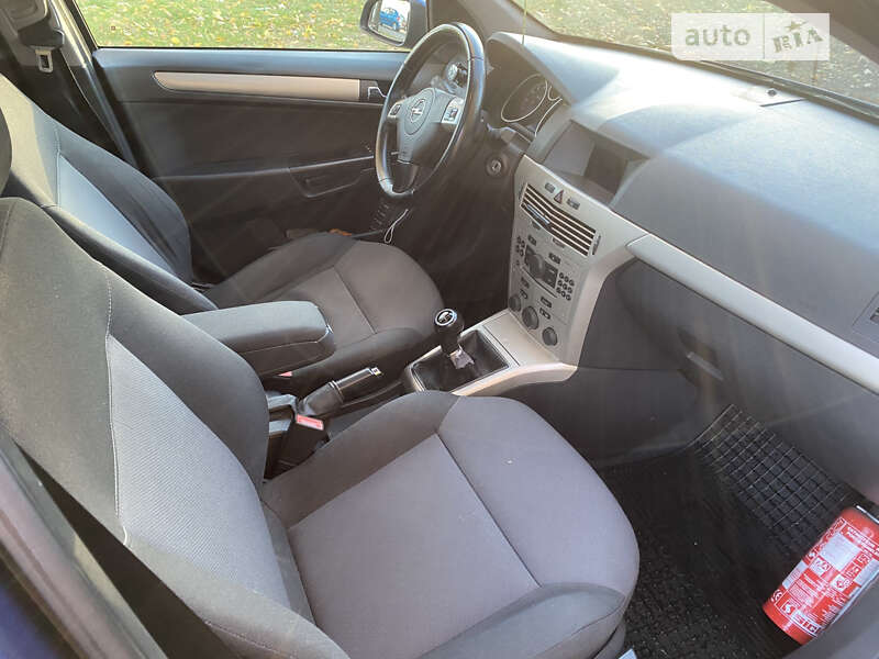 Универсал Opel Astra 2008 в Киеве