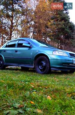 Хэтчбек Opel Astra 1999 в 