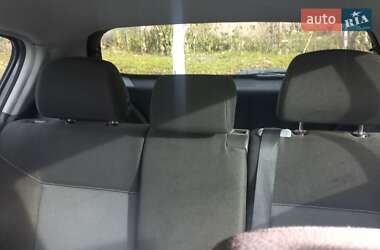 Хэтчбек Opel Astra 2004 в 