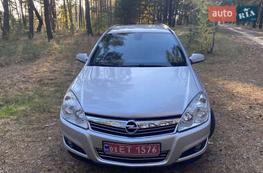 Универсал Opel Astra 2006 в Ахтырке