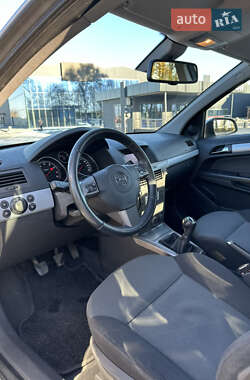 Хэтчбек Opel Astra 2006 в Виннице