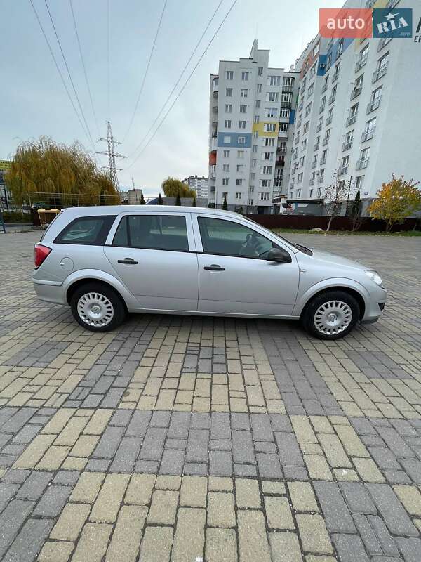Универсал Opel Astra 2008 в Ивано-Франковске
