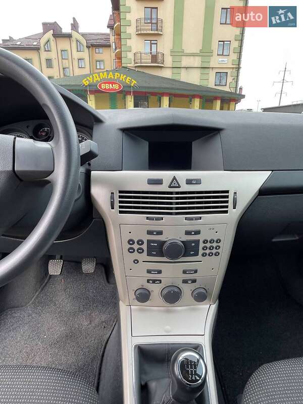Универсал Opel Astra 2008 в Ивано-Франковске