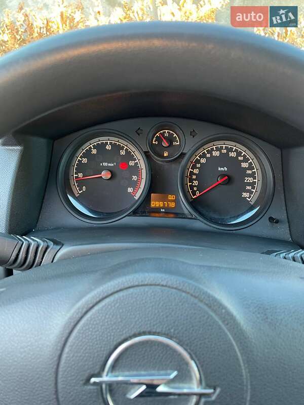 Универсал Opel Astra 2008 в Ивано-Франковске