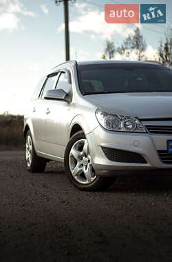 Універсал Opel Astra 2009 в Києві