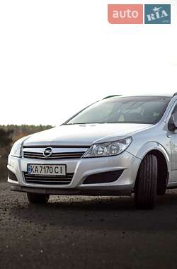 Універсал Opel Astra 2009 в Києві