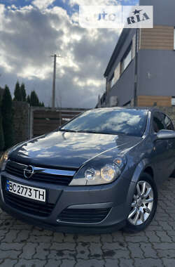 Хетчбек Opel Astra 2004 в 